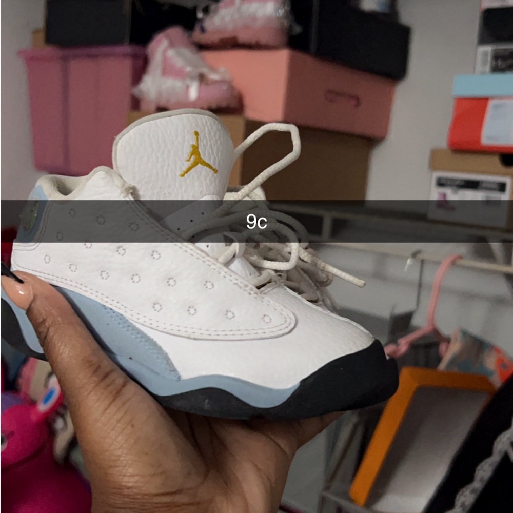 Gently used can send video if needed .No crease Most sipped off.New shoe strings